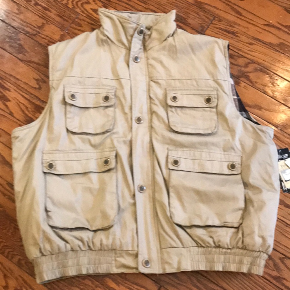 NWT Men’s 2 XL Khaki Multi Pocket F& S Lined Vest